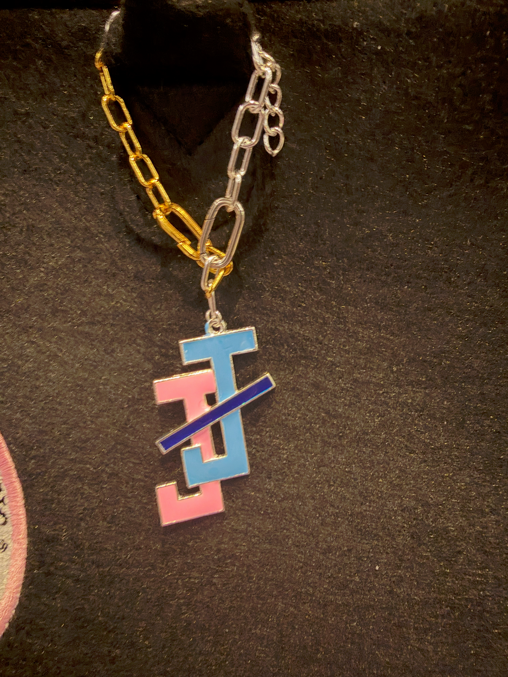 JNJ Purse Chain